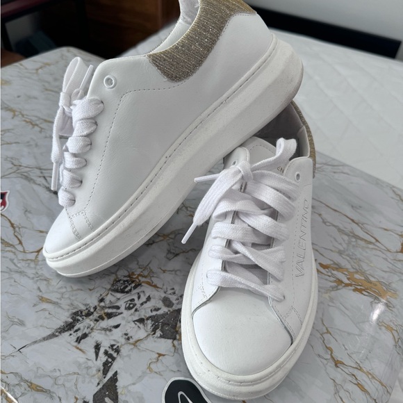 Women’s leather shoes made in Italy!